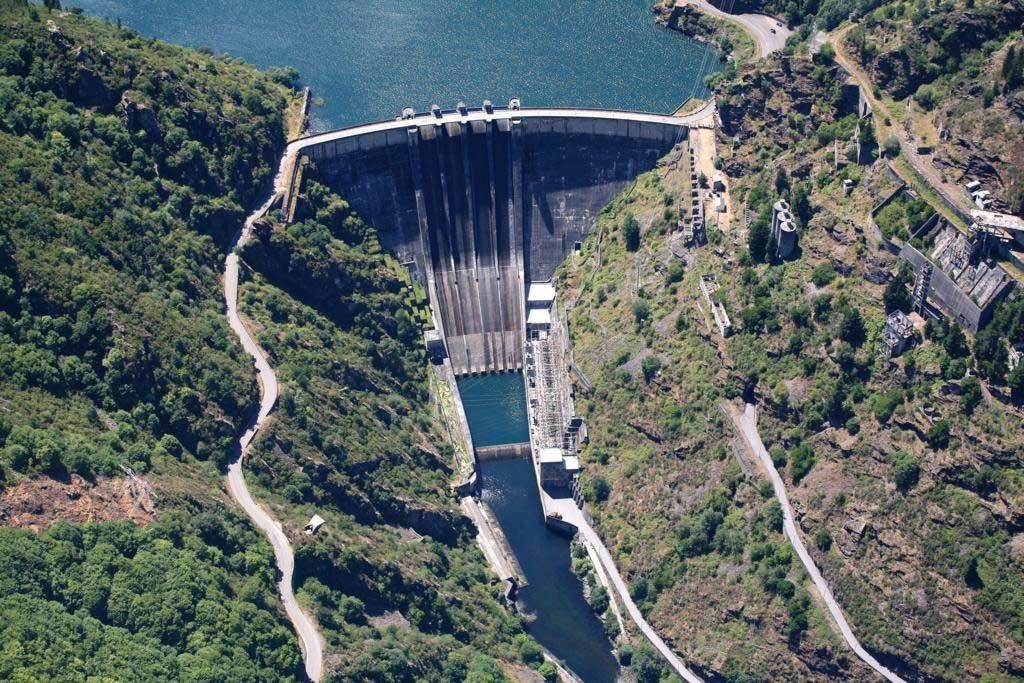 Presa y embalse de Salime NAVIA