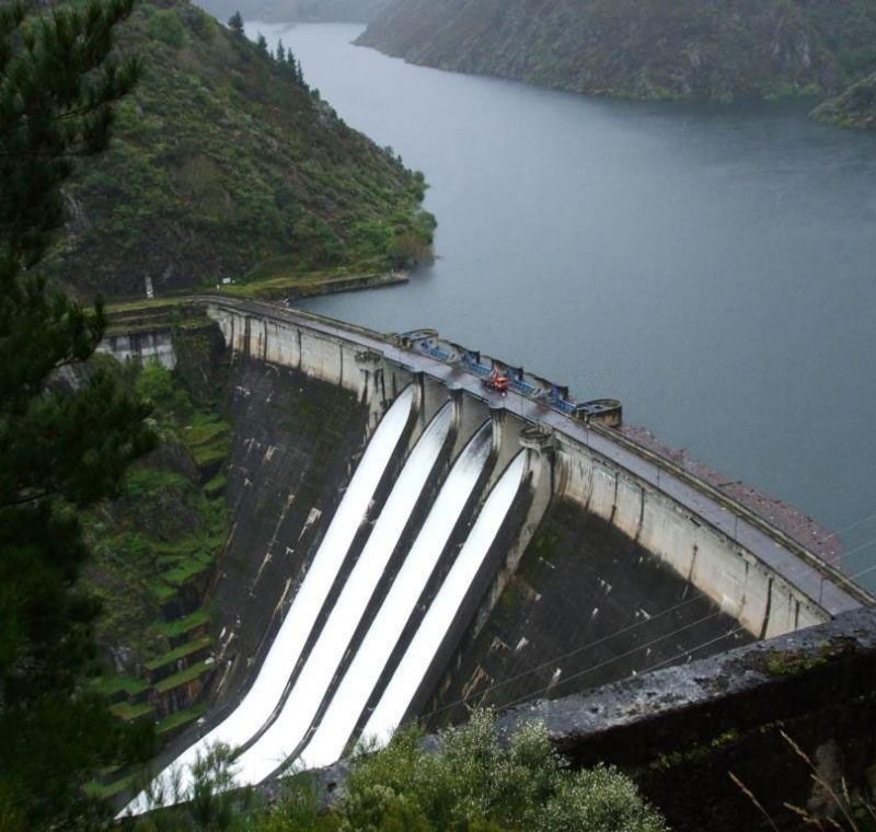 Presa y embalse de Salime SALTOS NAVIA